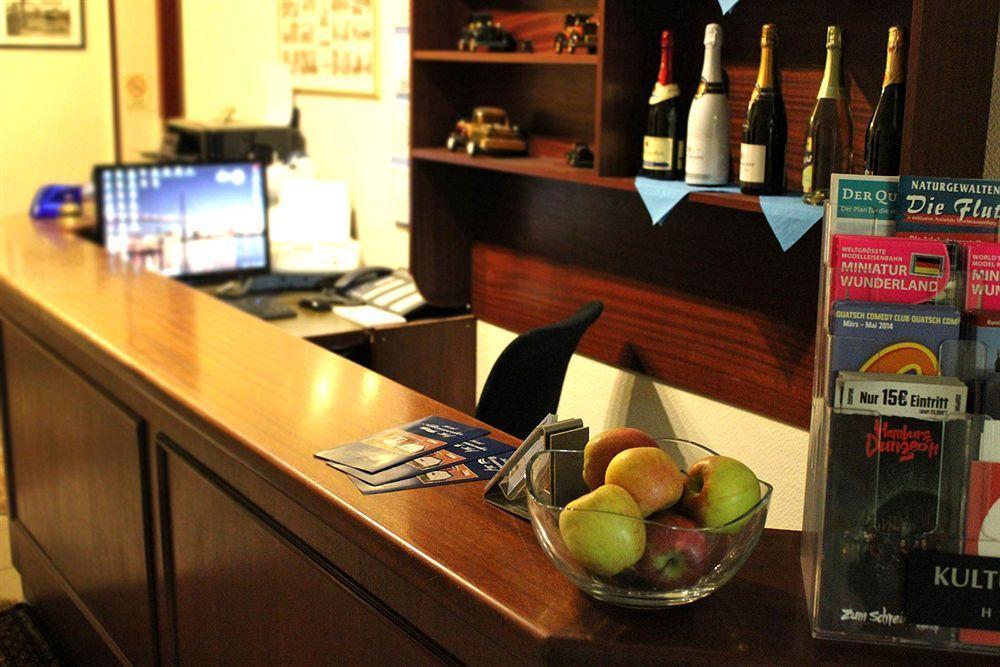 Hotel Altenwerder Hof Хамбург Екстериор снимка